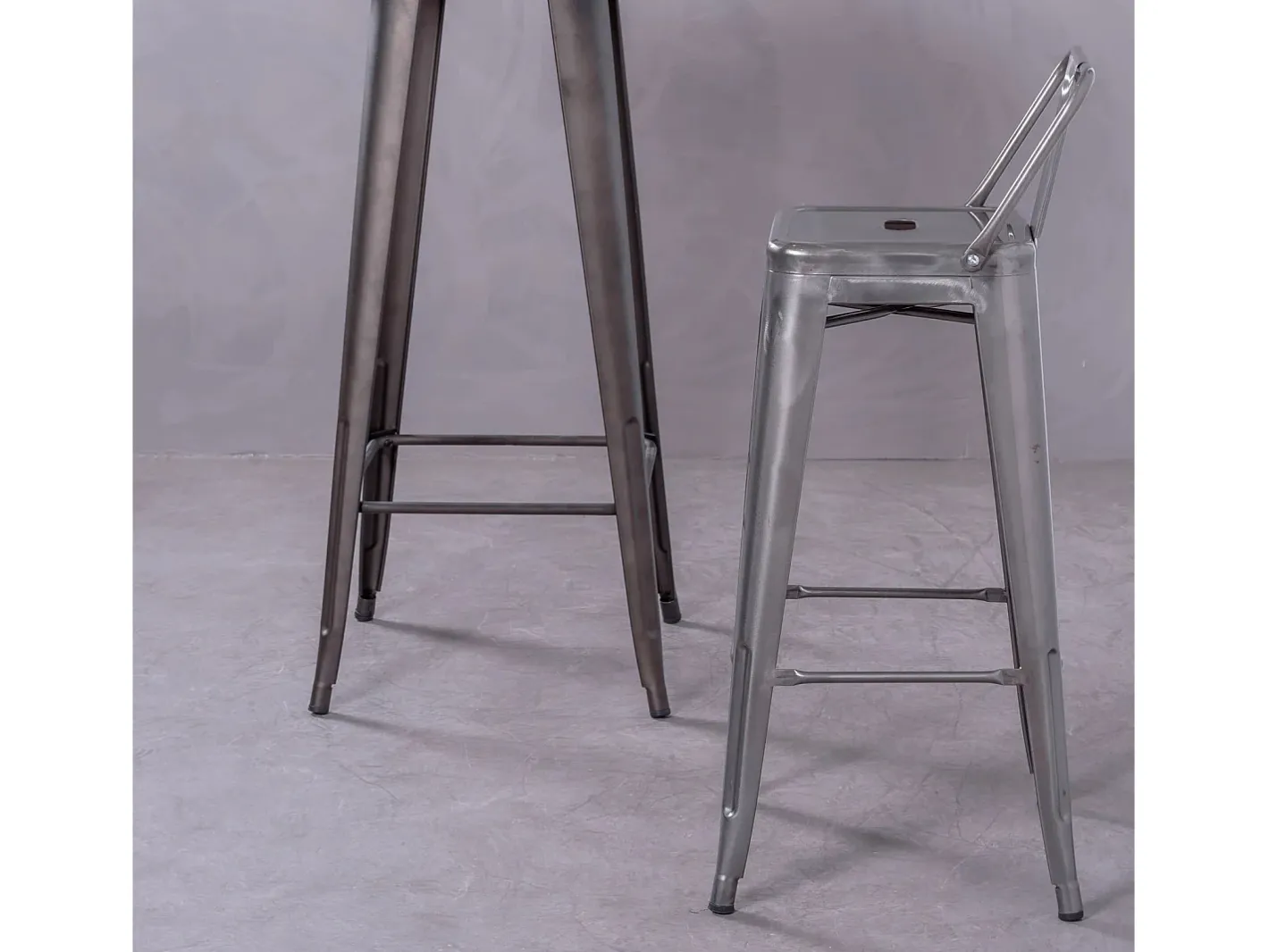 Banqueta industrial em aço metalizado com encosto baixo (76cm) - Bistro - Metal^Nest Dream Discount