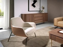 Angel Cerda Poltrona*Poltrona em tecido creme e couro ecológico castanho 5099 Branco