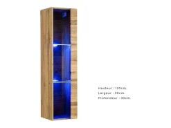 Vitrina suspensa na cor carvalho, modelo pequeno, com 1 porta de vidro e iluminação LED inclusa. Coleção SWITCH.^Price Factory