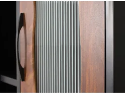 Vitrine em madeira e metal.^Giner y colomer Clearance